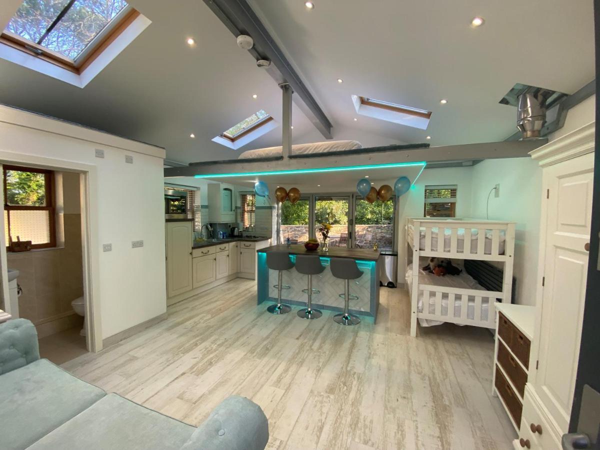 Appartement Modern In Plympton *